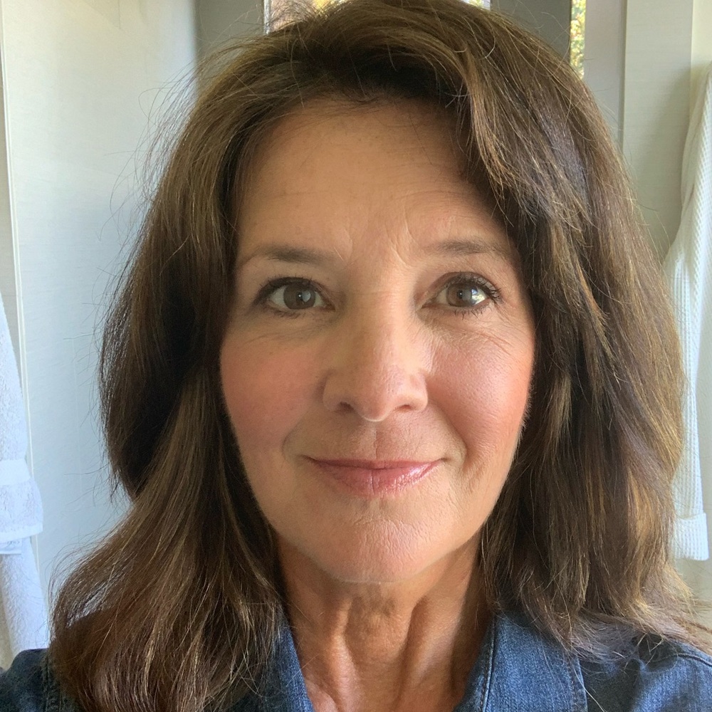 Meet your Posher, Debbie